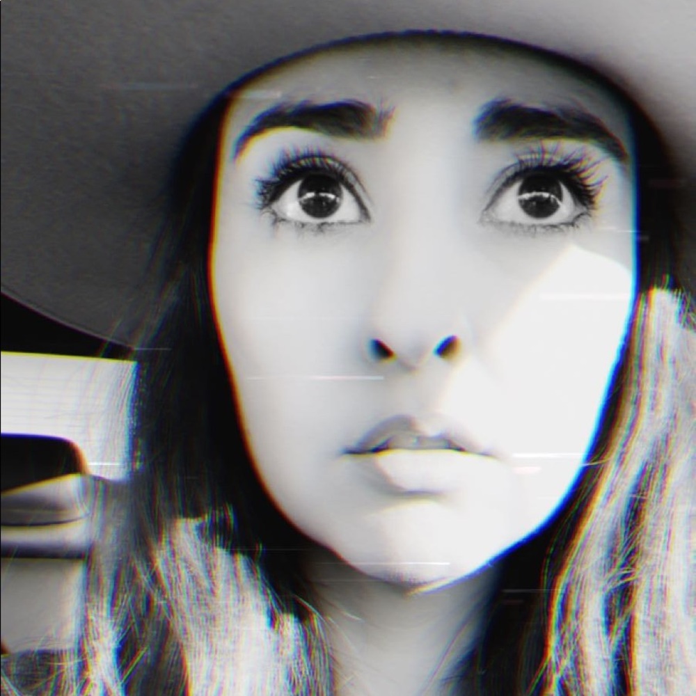 Meet your Posher, Jacqueline